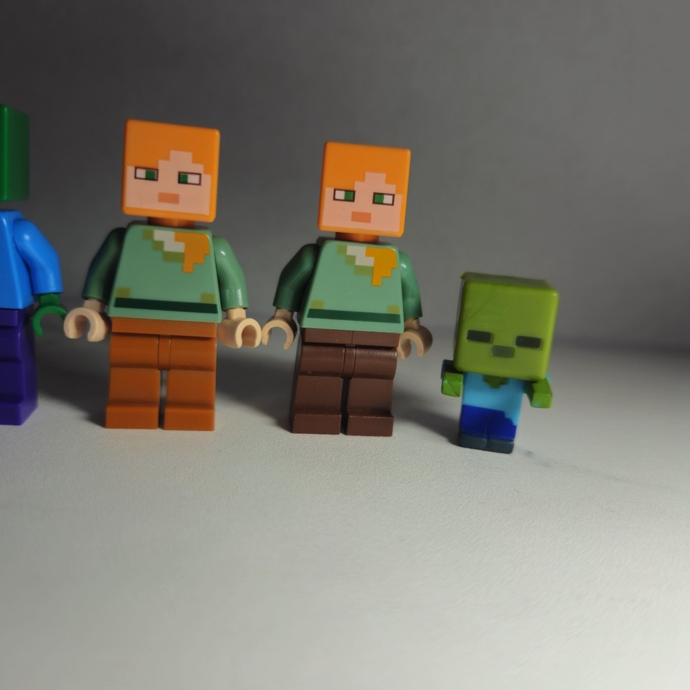 Lot 5 Lego Minecraft Minifigures Steve Alex Zombie Stone Series 2 Weapons - Picture 3 of 3